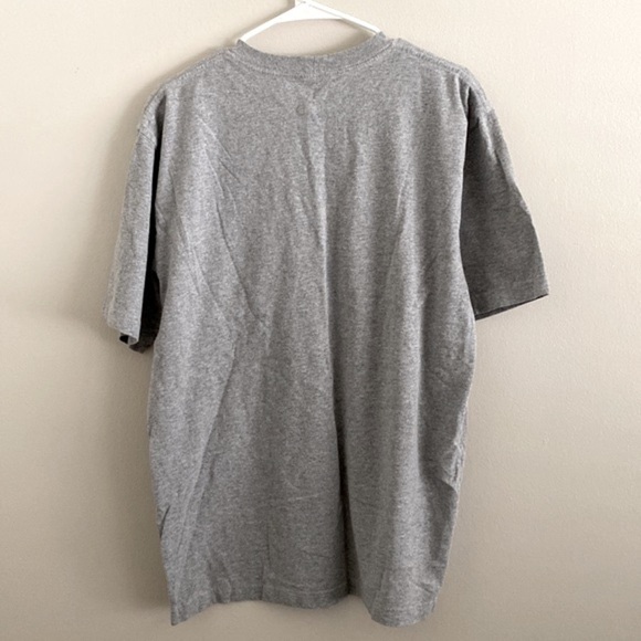 Carhartt solid gray pocket T-shirt - Picture 2 of 4
